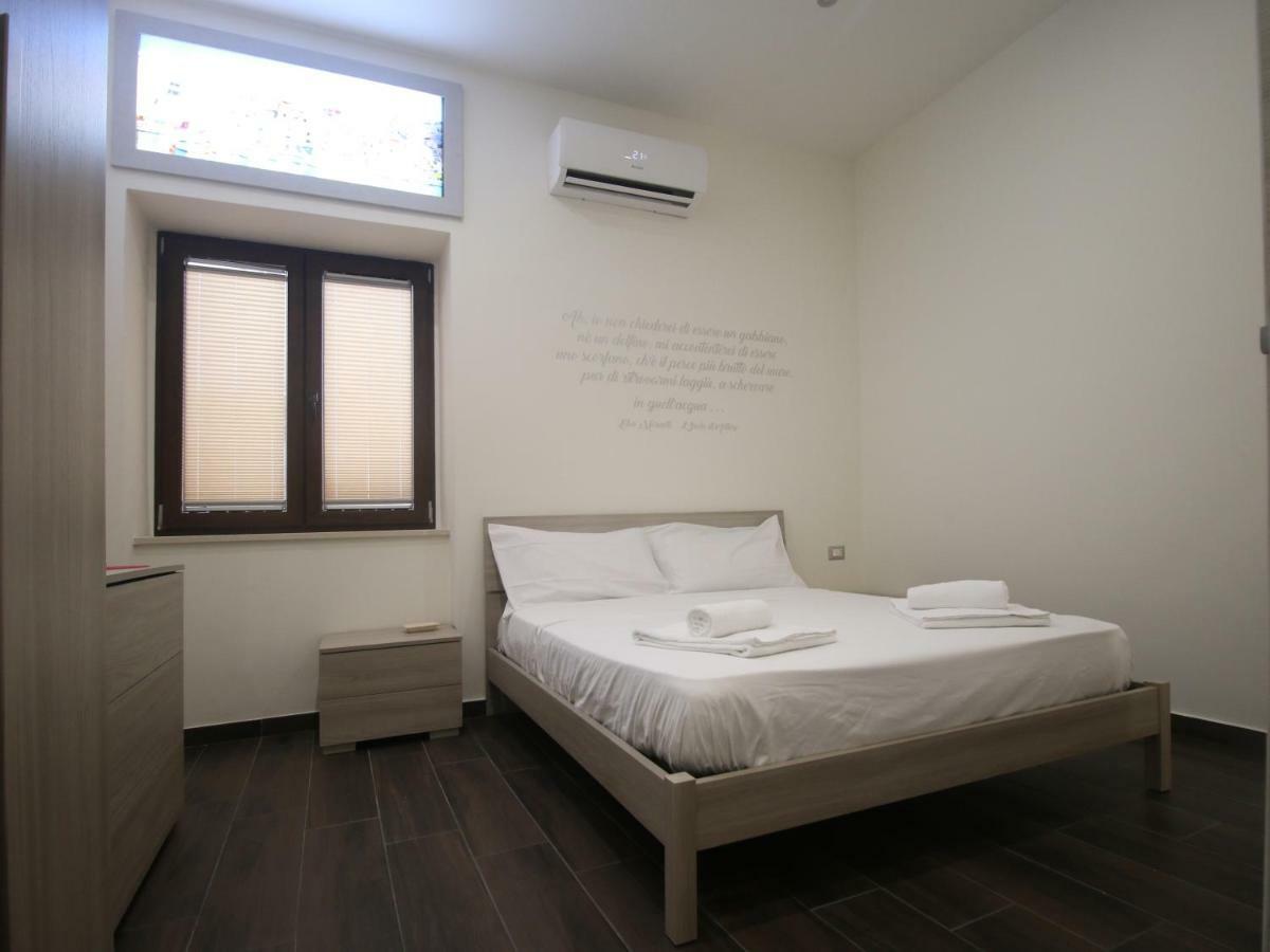 B&B Pisadog Napoli Eksteriør billede