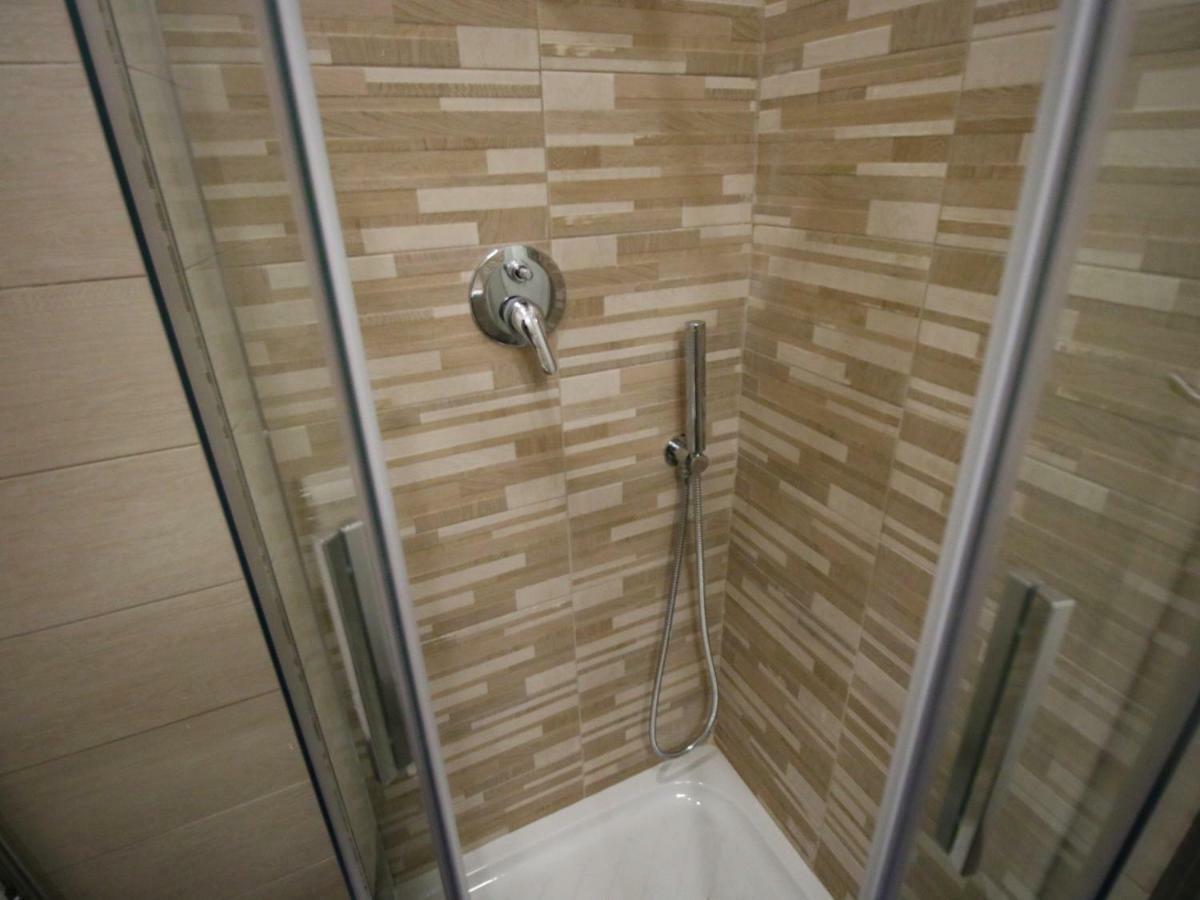 B&B Pisadog Napoli Eksteriør billede