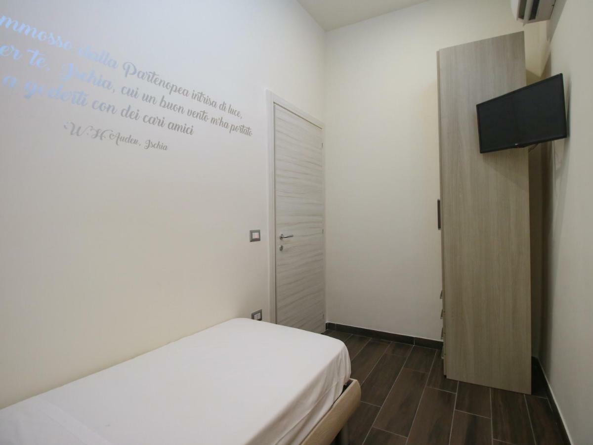 B&B Pisadog Napoli Eksteriør billede