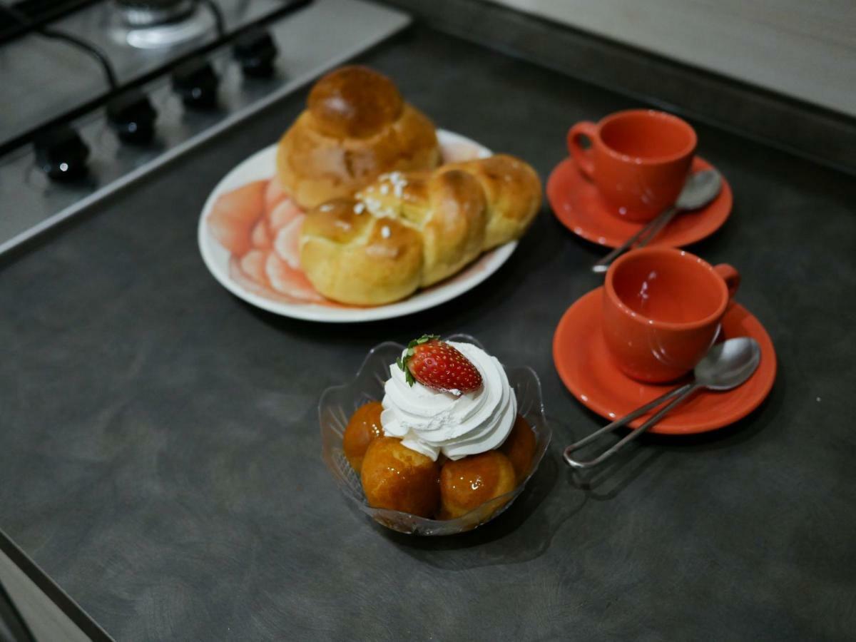 B&B Pisadog Napoli Eksteriør billede