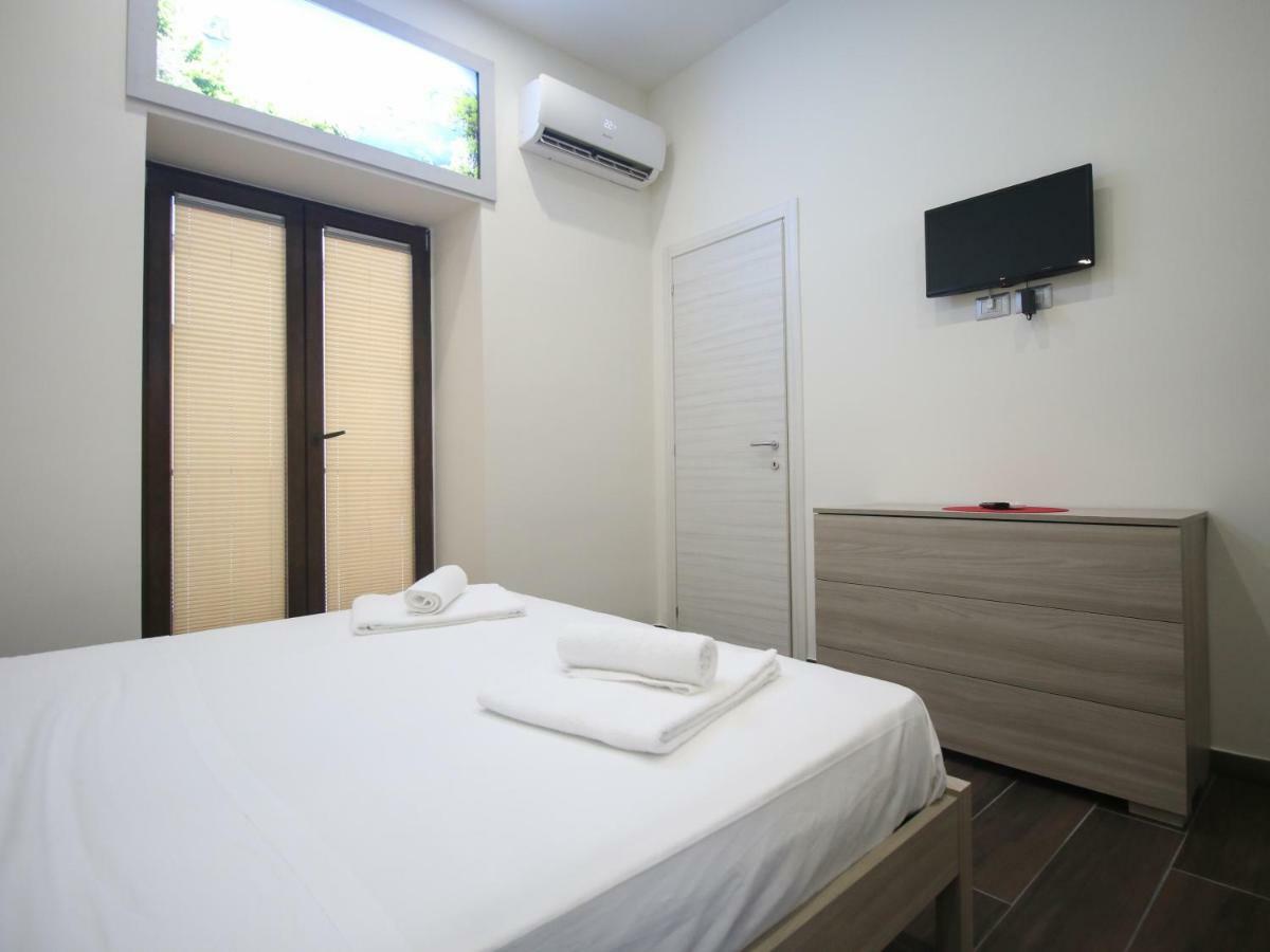 B&B Pisadog Napoli Eksteriør billede